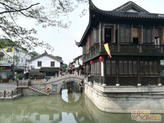 清凉夏日冰淇淋